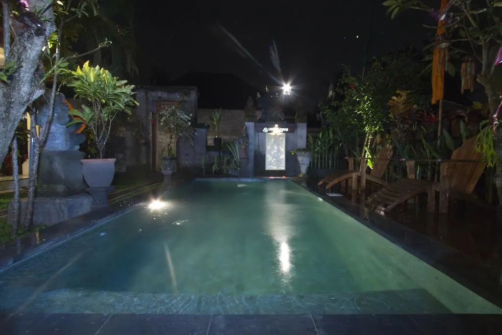 בית הארחה Uma Loris Ubud