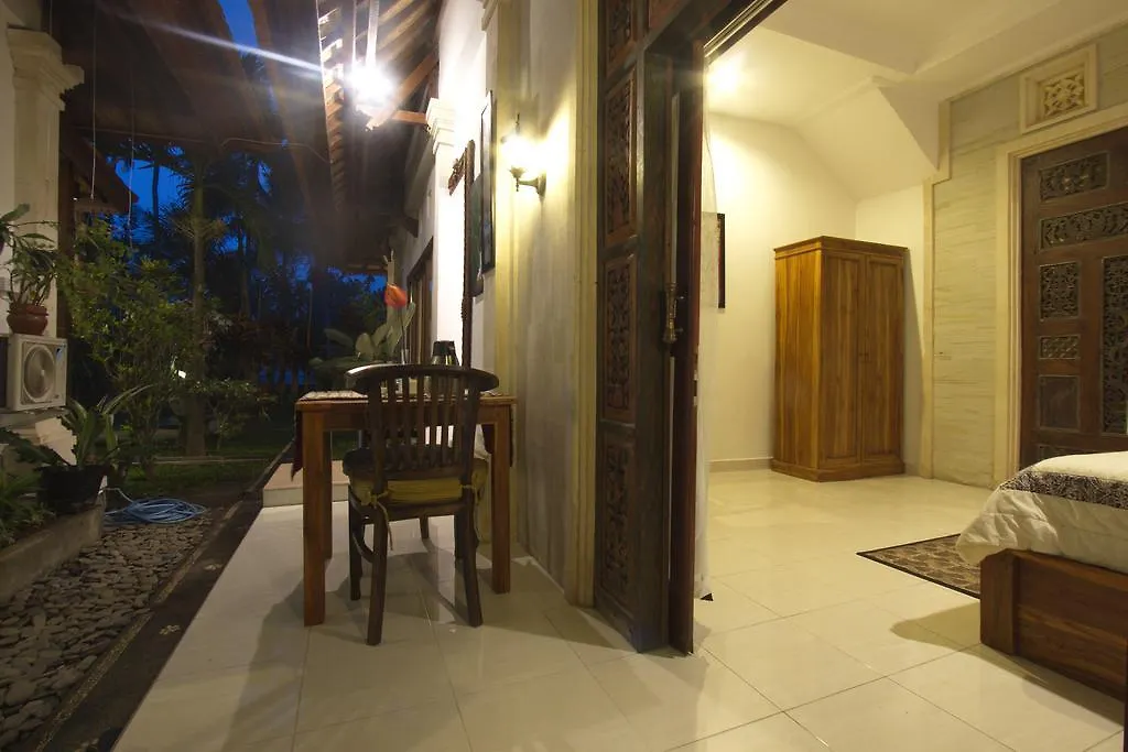 Uma Loris Ubud אובוד