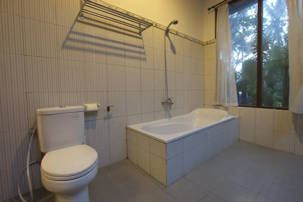 Uma Loris Ubud אובוד