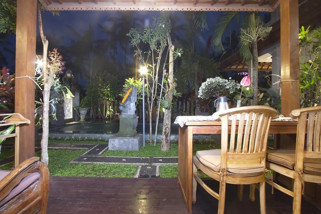 בית הארחה Uma Loris Ubud